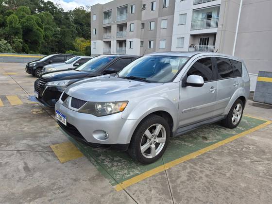 MITSUBISHI OUTLANDER 2.4 4X4 16V GASOLINA 4P AUTOMÁTICO MITSUBISHI OUTLANDER 2.4 4X4 16V GASOLINA 4P AUTOMÁTICO
